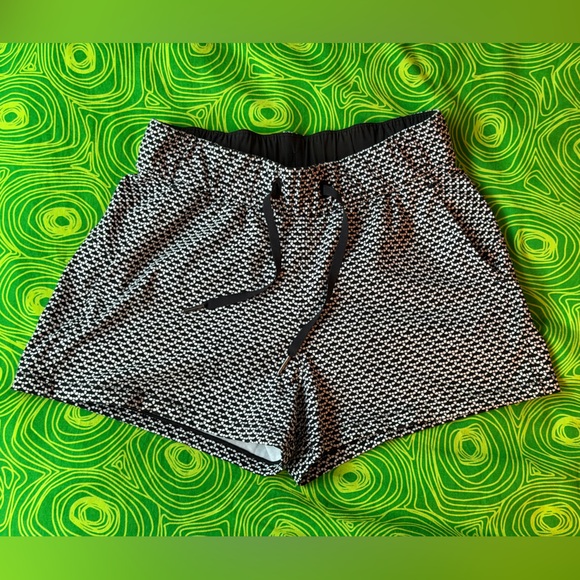 lululemon athletica Pants - lululemon athletica Black and White Women Shorts